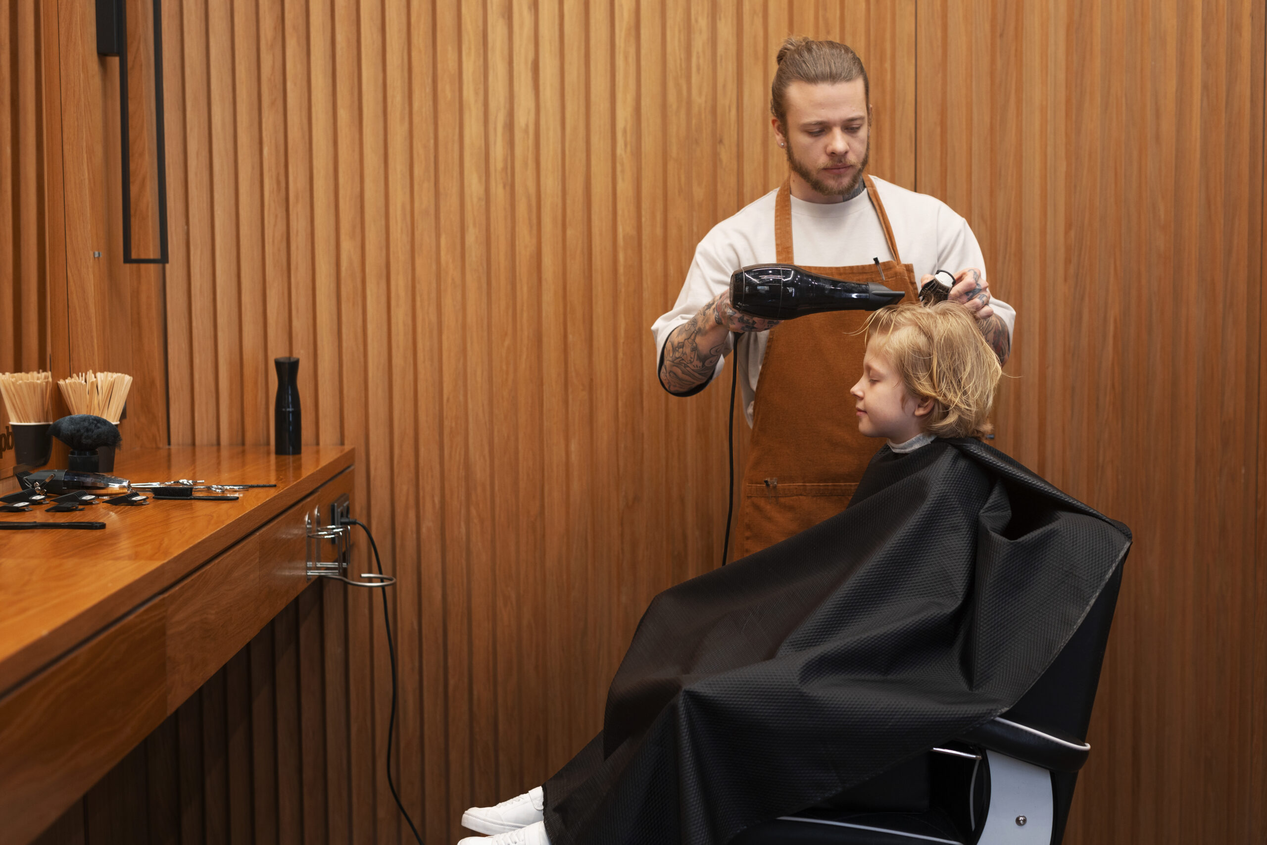 Seamless Salon Experience: Mobile App Migration with Real-Time Waiting Time Features